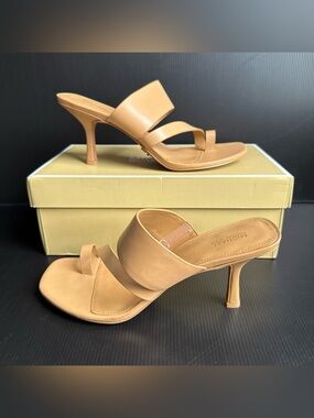 NIB Michael Kors Tanner Leather Mid Heels Brown / Peanut Women’s Size 10